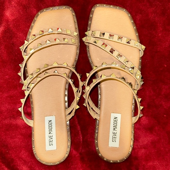 Steve Madden Shoes - BRAND NEW Steve Madden Skyler Sandal